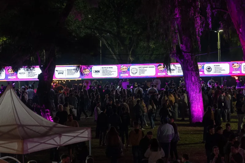 Al igual que los locales, los stands de las hamburgueserías de todo el país fueron furor
